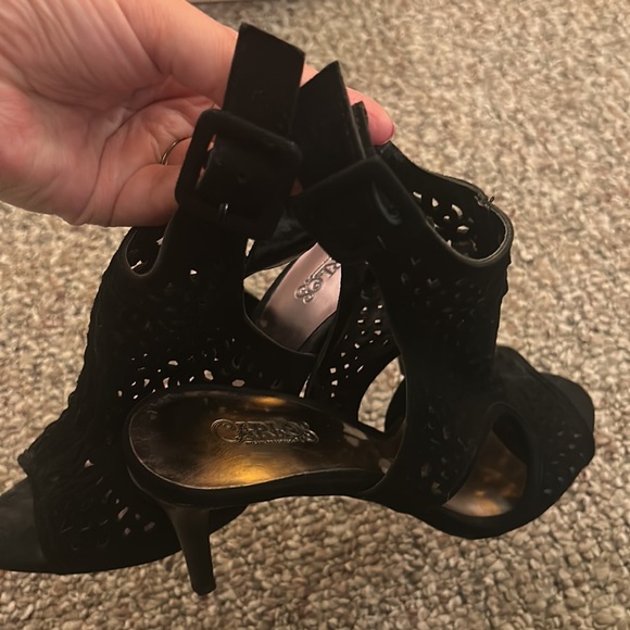 Carlos Santana open toe heels - Picture 5 of 8